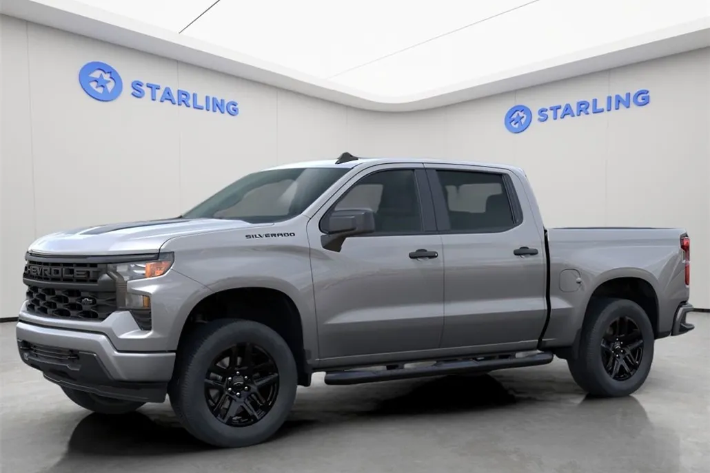 2025 Chevrolet Silverado 1500 Custom photo 1