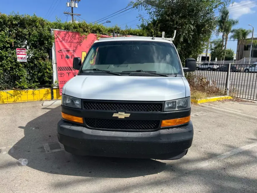 2019 Chevrolet Express 2500 Cargo photo 1
