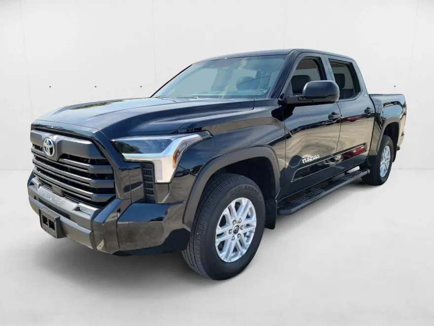 2024 Toyota Tundra SR5 photo 1