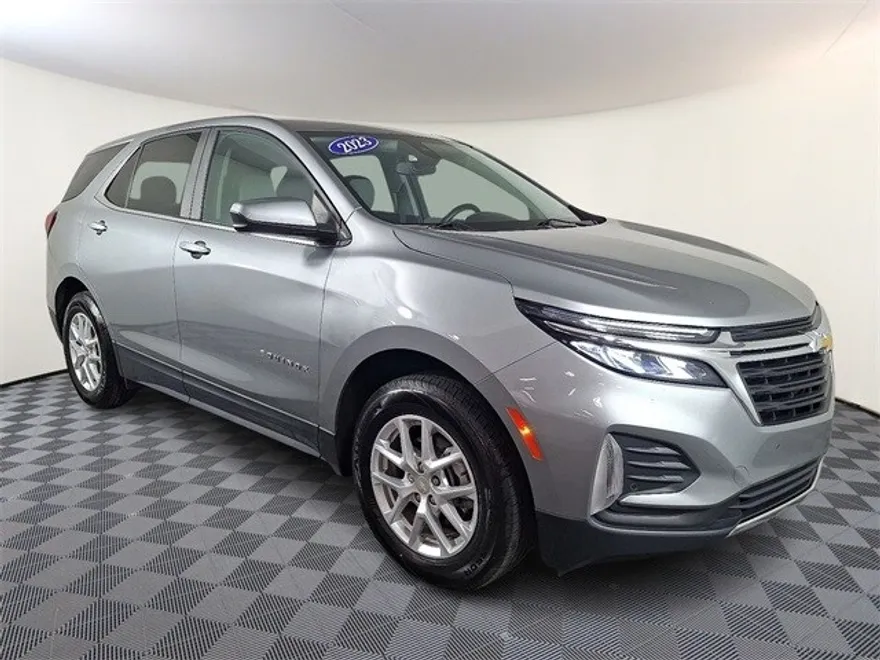 2023 Chevrolet Equinox LT photo 1