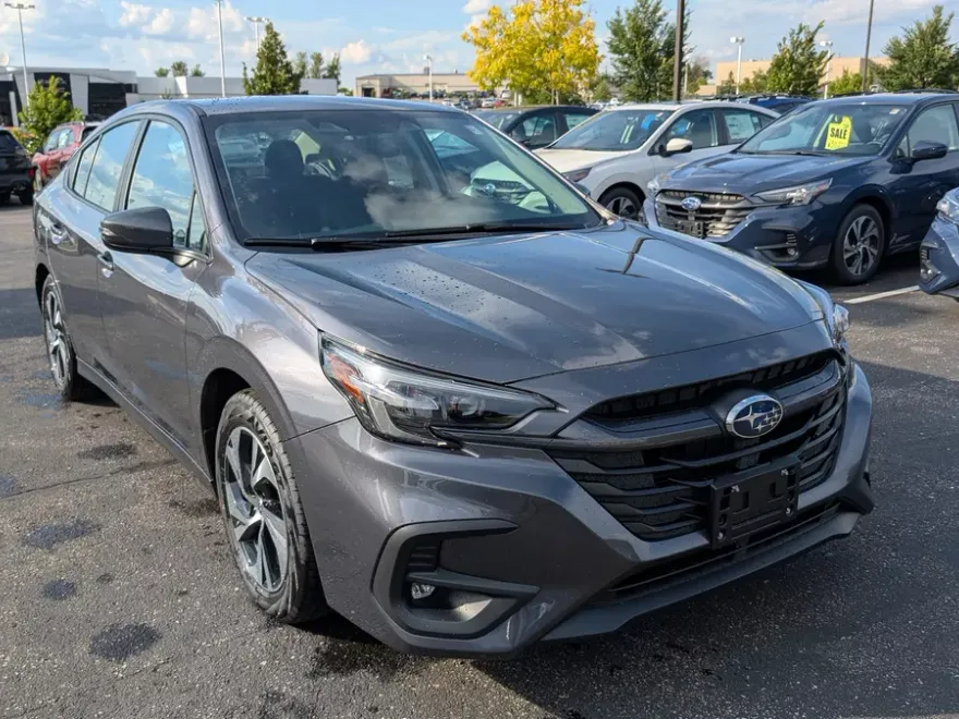 2025 Subaru Legacy Premium photo 1