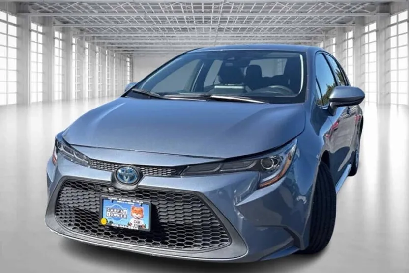 2022 Toyota Corolla Hybrid LE photo 1