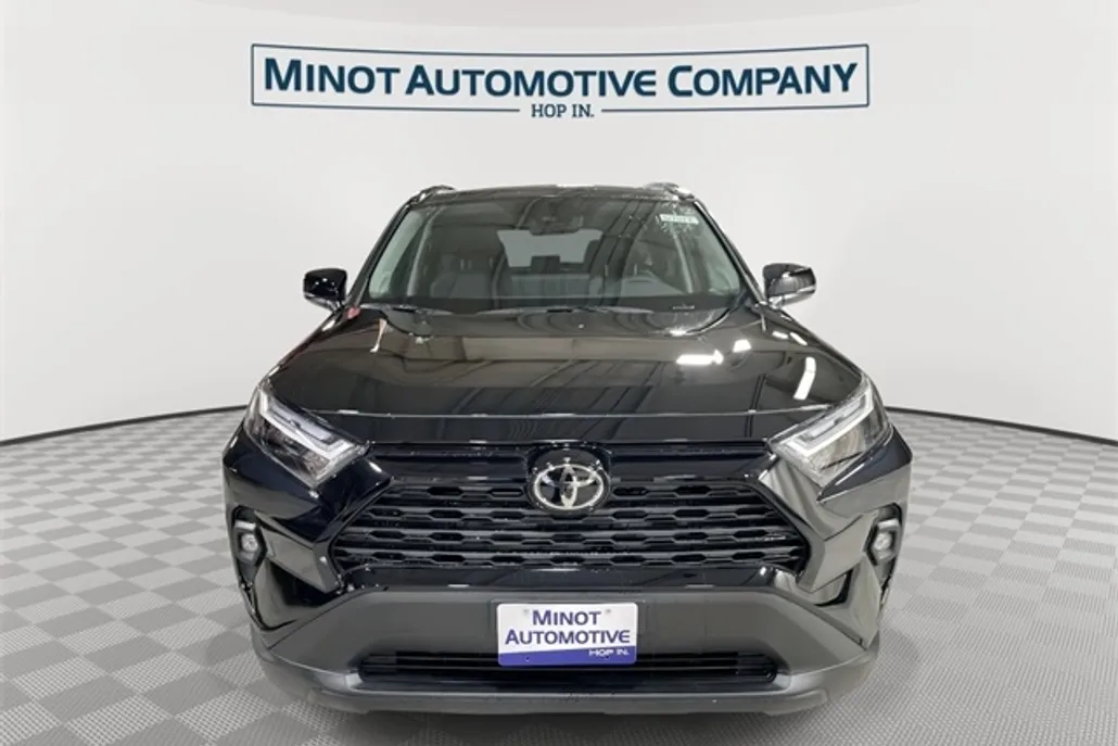 2025 Toyota RAV4 XLE Premium photo 1