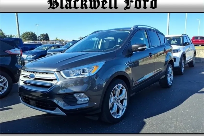 2019 Ford Escape Titanium photo 1