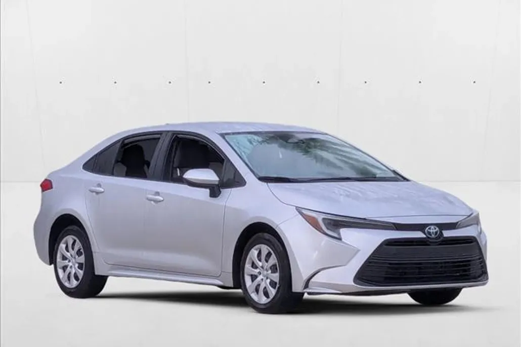 2023 Toyota Corolla Hybrid LE photo 1