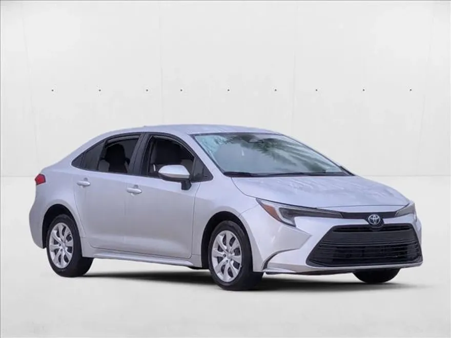 2023 Toyota Corolla Hybrid LE photo 1
