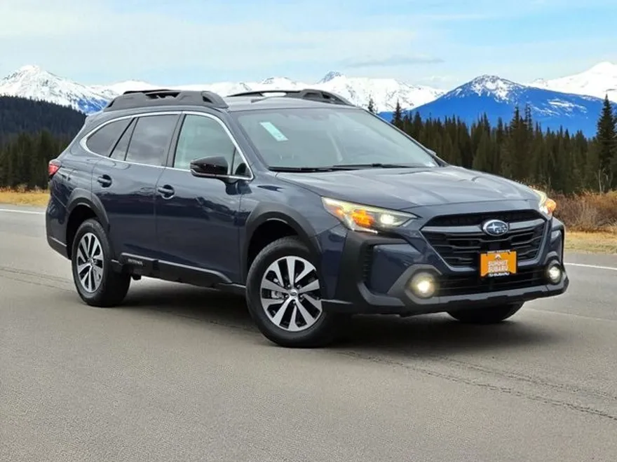 2023 Subaru Outback Premium photo 1