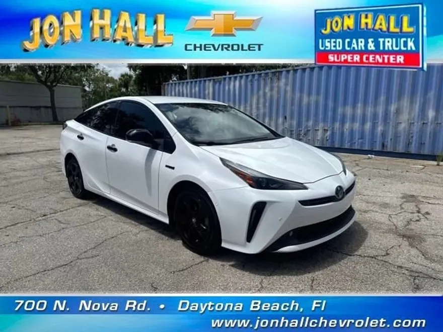 2022 Toyota Prius L Eco photo 1