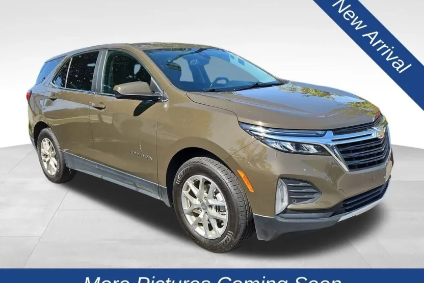 2024 Chevrolet Equinox LT photo 1
