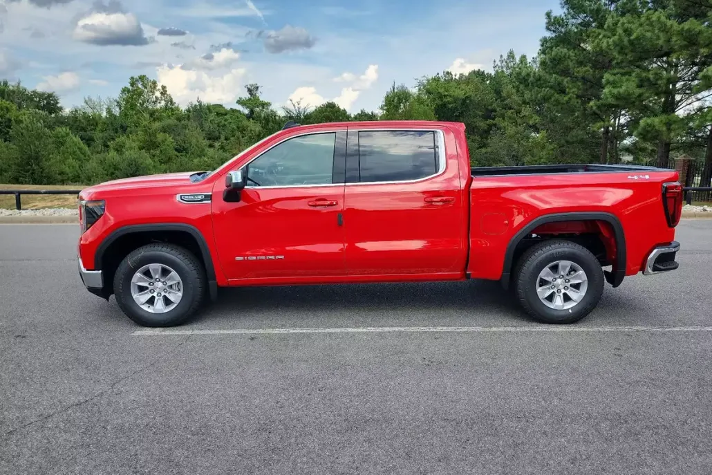 2026 Gmc Sierra 1500 SLE photo 1