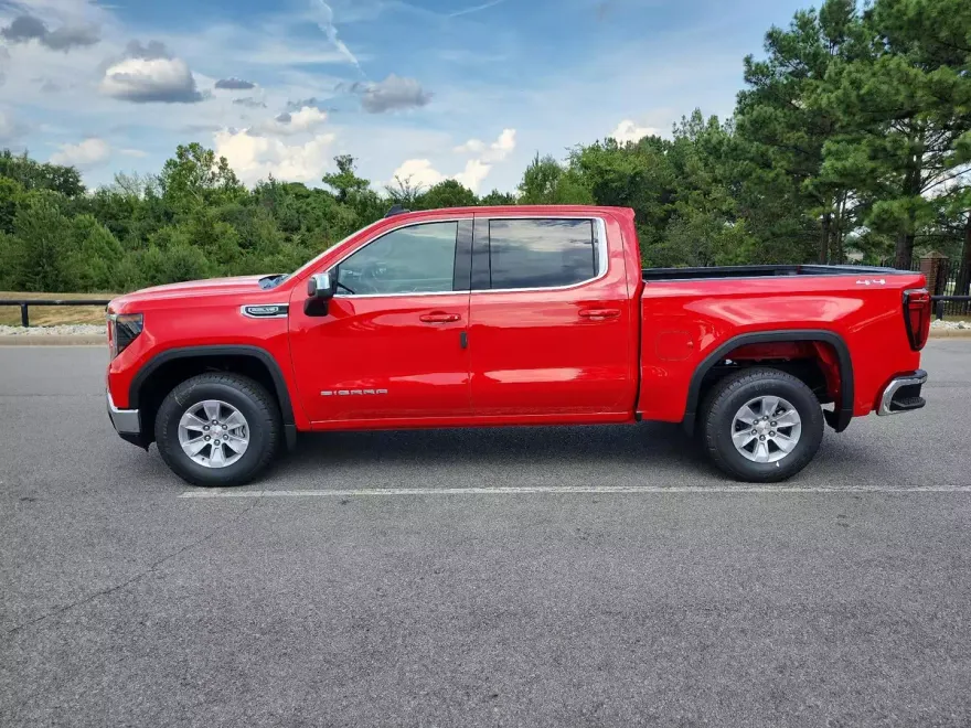 2026 Gmc Sierra 1500 SLE photo 1