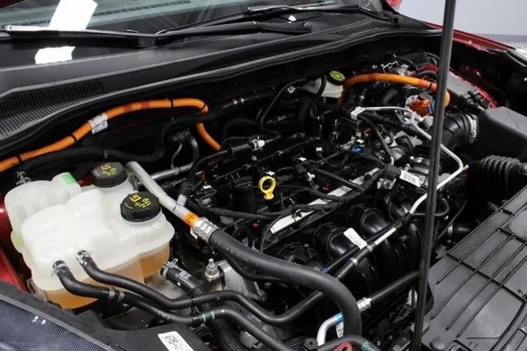 2022 Ford Escape SEL Hybrid photo 1