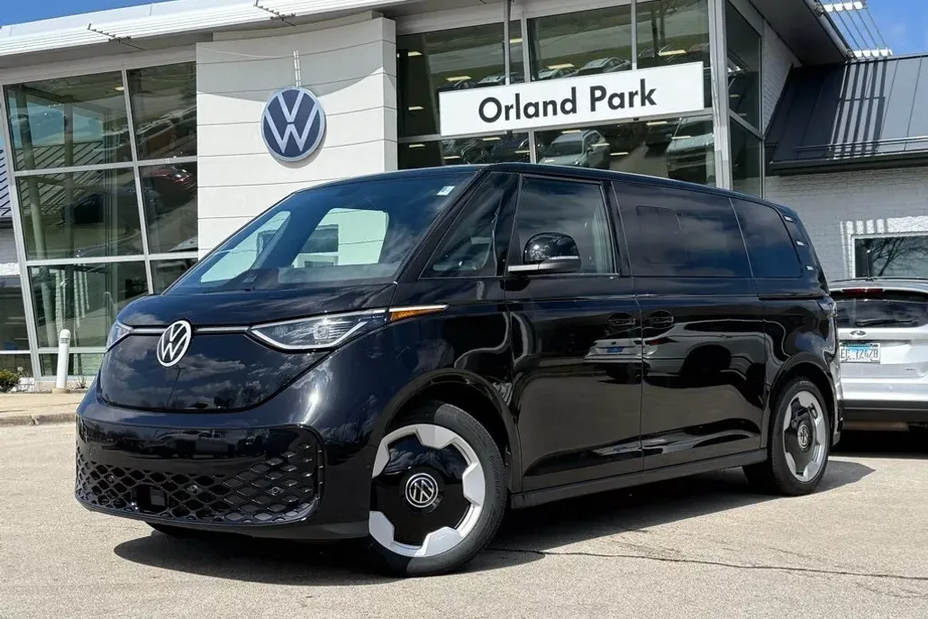 2025 Volkswagen ID. Buzz Pro S photo 1
