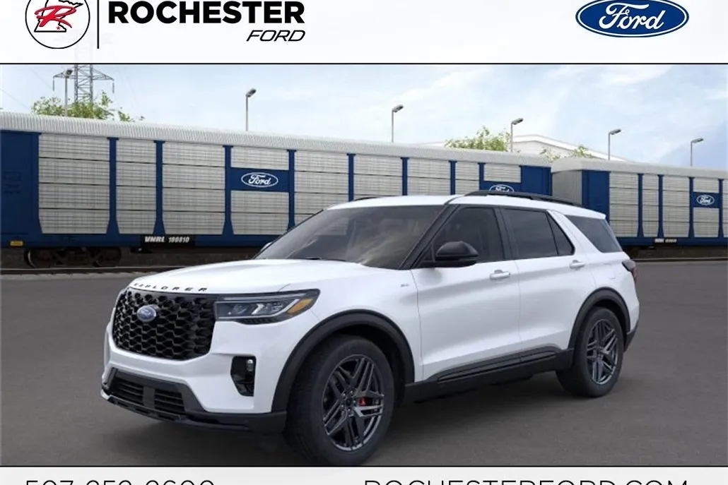 2025 Ford Explorer ST-Line photo 1