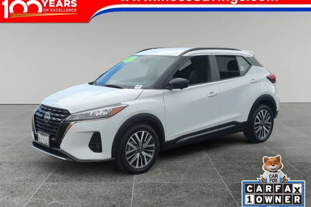 2024 Nissan Kicks SR photo 1