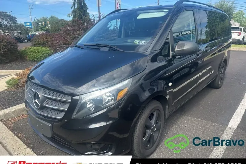 2018 Mercedes Benz Metris Passenger photo 1