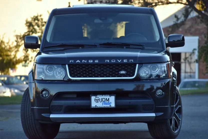 2013 Land Rover Range Rover Sport HSE photo 1