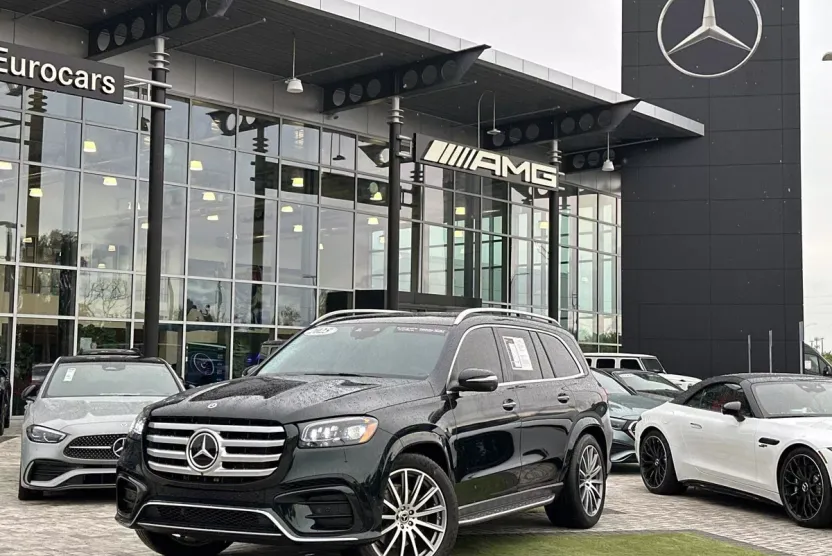 2025 Mercedes Benz GLS 580 4MATIC photo 1