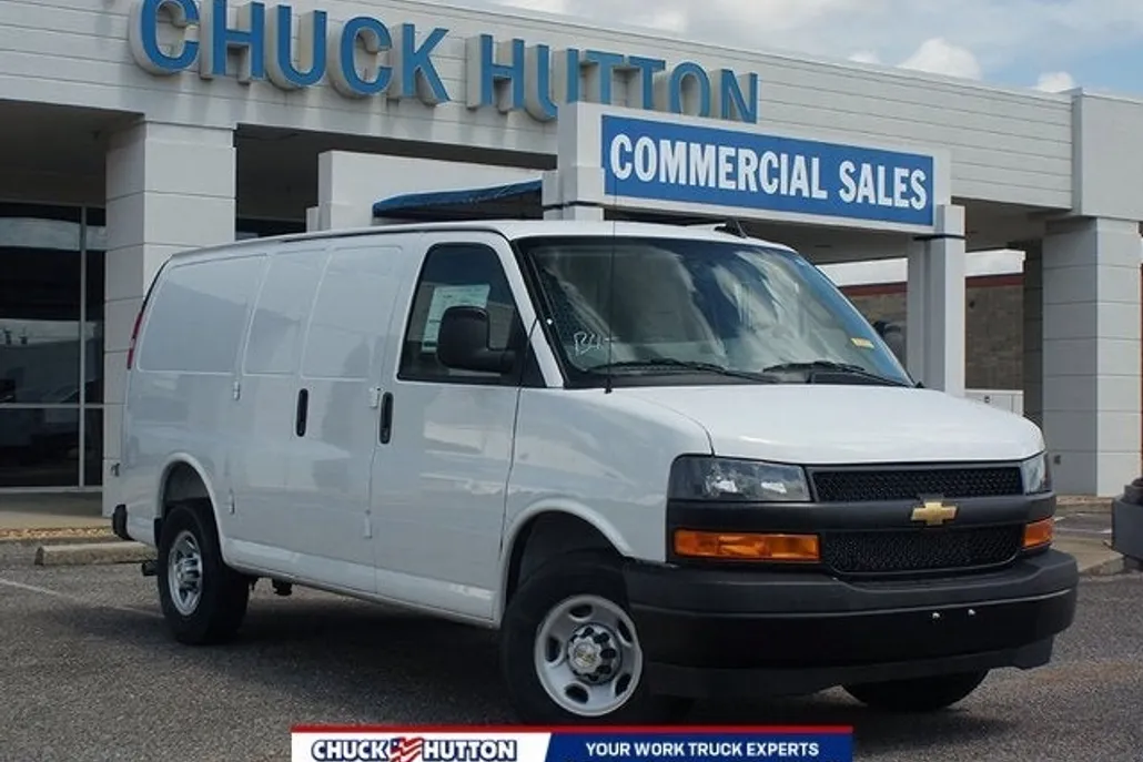 2025 Chevrolet Express Cargo 2500 photo 1