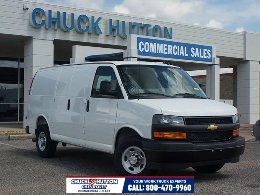 2025 Chevrolet Express Cargo 2500 photo 1