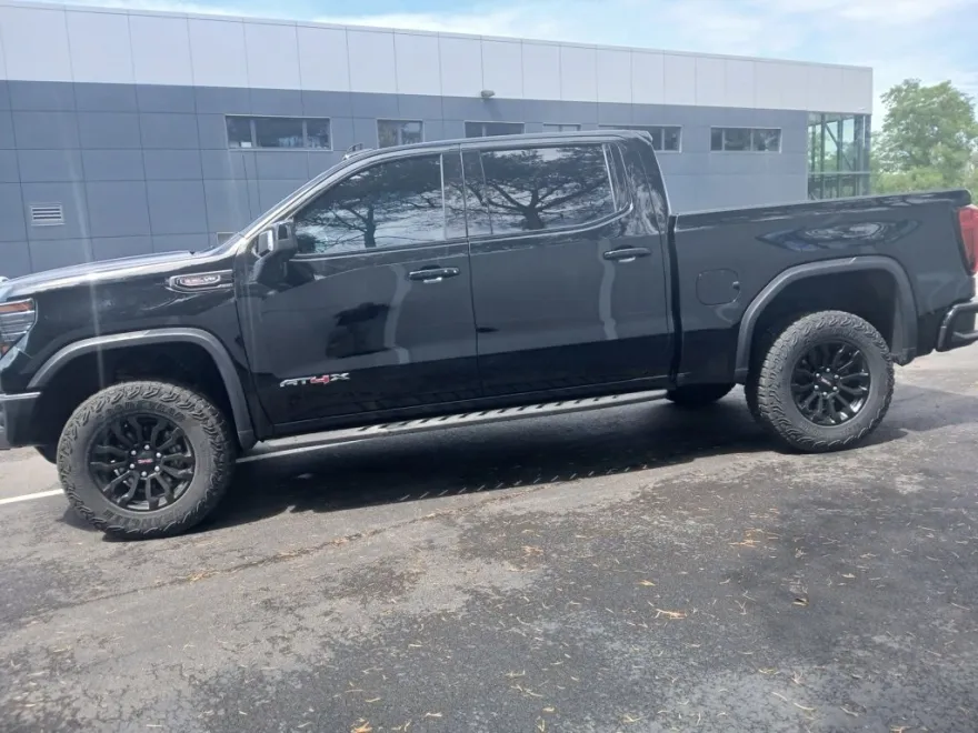 2023 Gmc Sierra 1500 AT4X photo 1