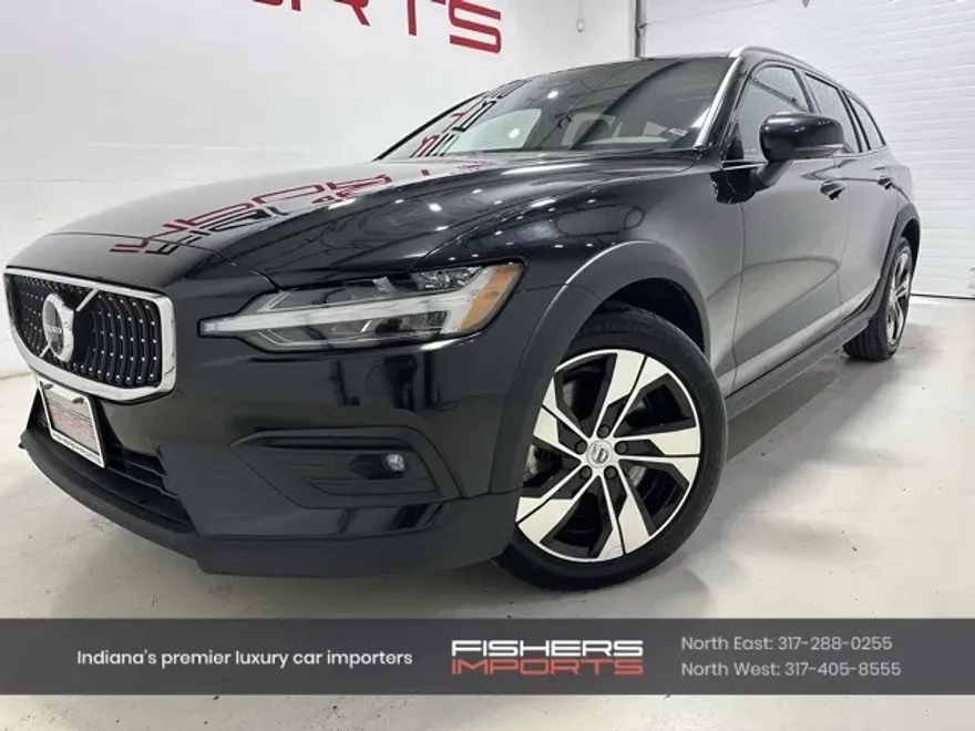 2023 Volvo V60 Cross Country B5 Plus photo 1