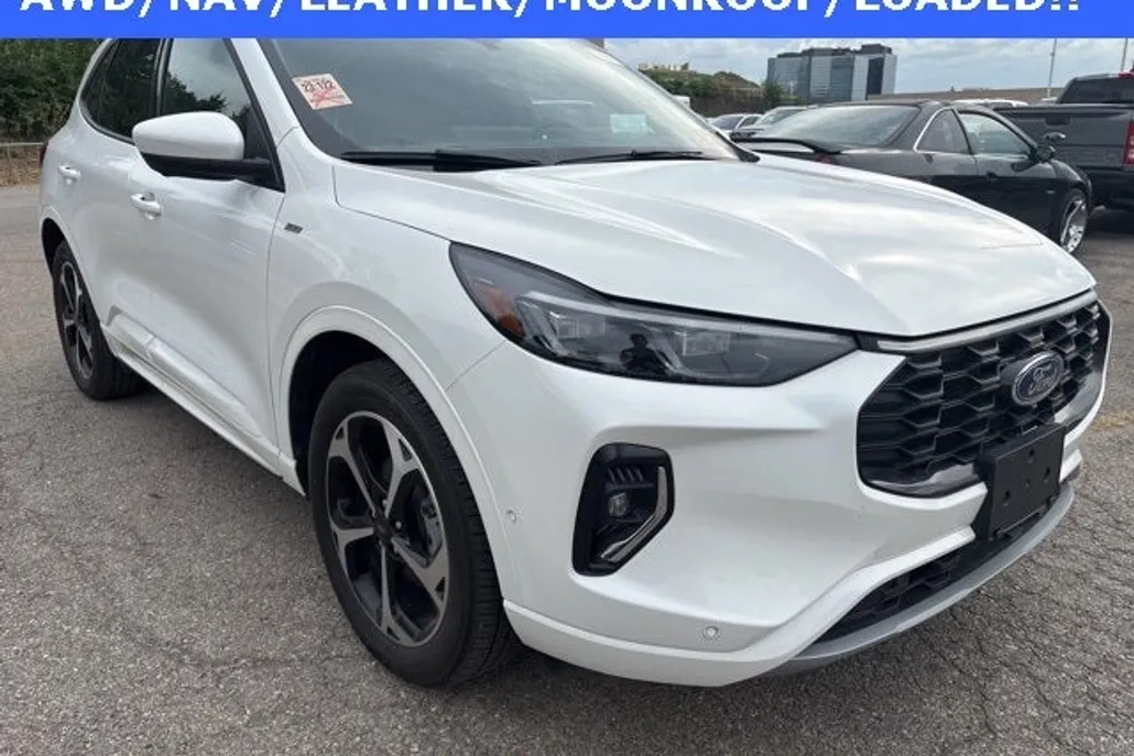 2023 Ford Escape Hybrid ST-Line Elite photo 1