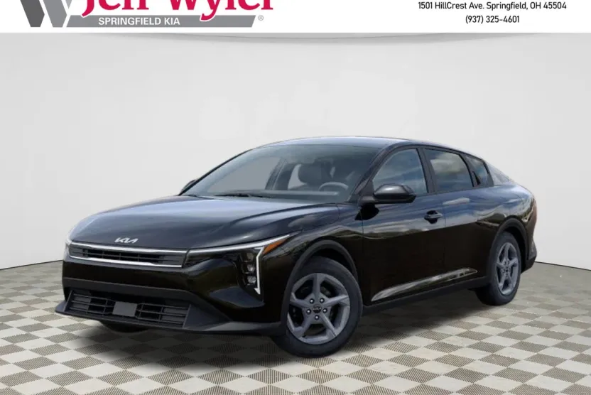 2025 Kia K4 LXS photo 1