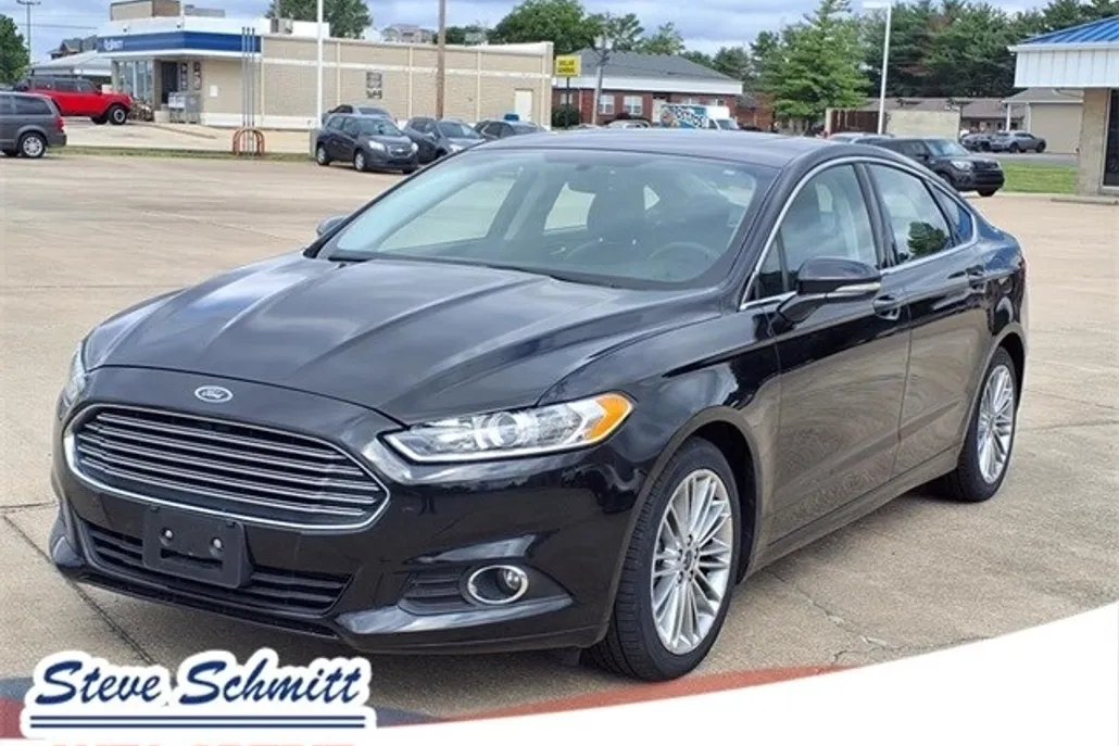 2015 Ford Fusion SE photo 1