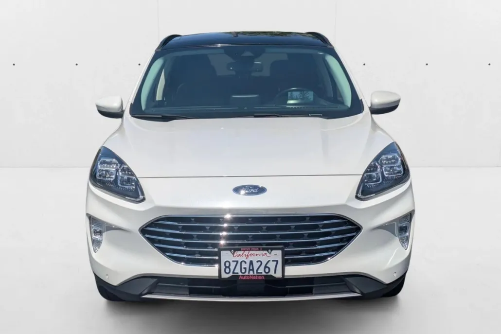2021 Ford Escape Titanium Hybrid photo 1