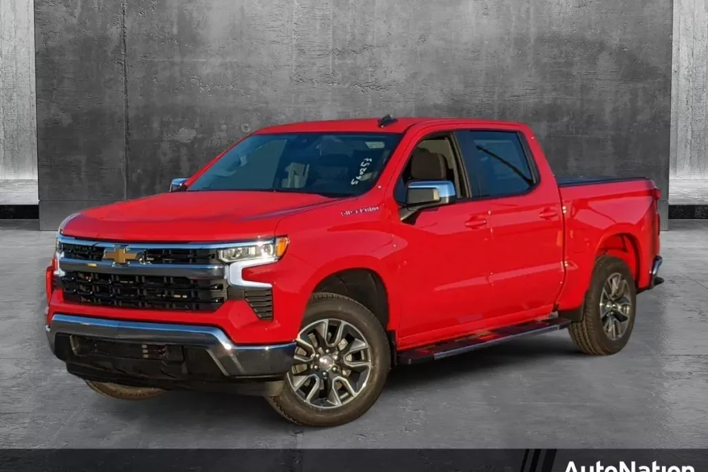2025 Chevrolet Silverado 1500 LT photo 1