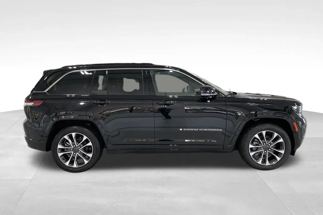 2024 Jeep Grand Cherokee Overland 4xe photo 1