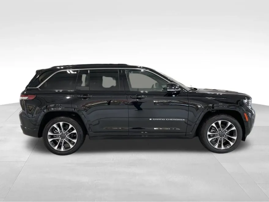 2024 Jeep Grand Cherokee Overland 4xe photo 1