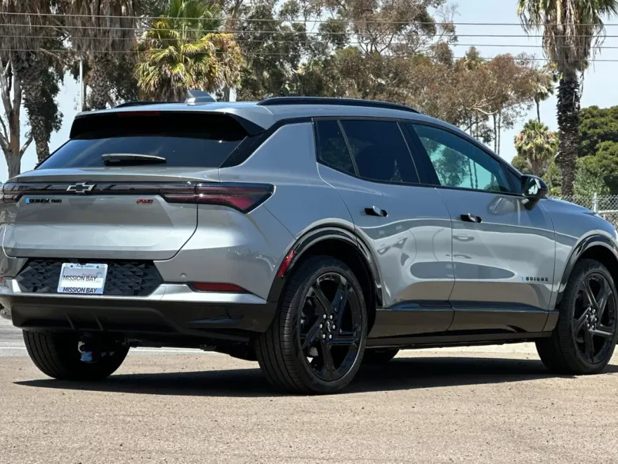 2025 Chevrolet Equinox RS photo 1