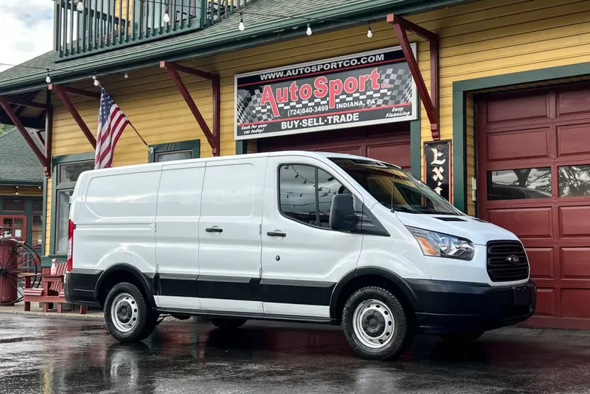 2019 Ford Transit Van photo 1