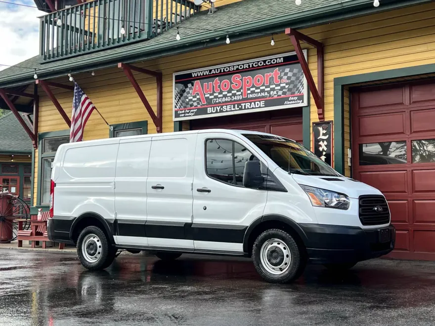 2019 Ford Transit Van photo 1