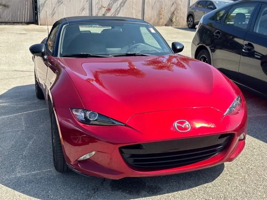 2019 Mazda MX-5 Miata Sport photo 1