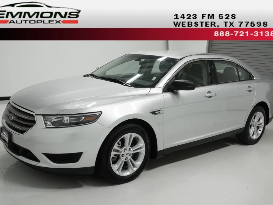 2018 Ford Taurus SE photo 1