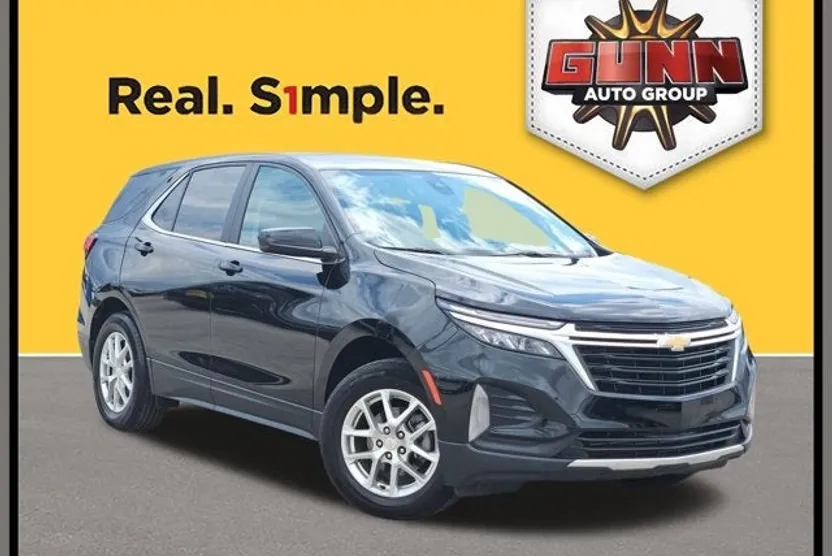 2023 Chevrolet Equinox LT photo 1