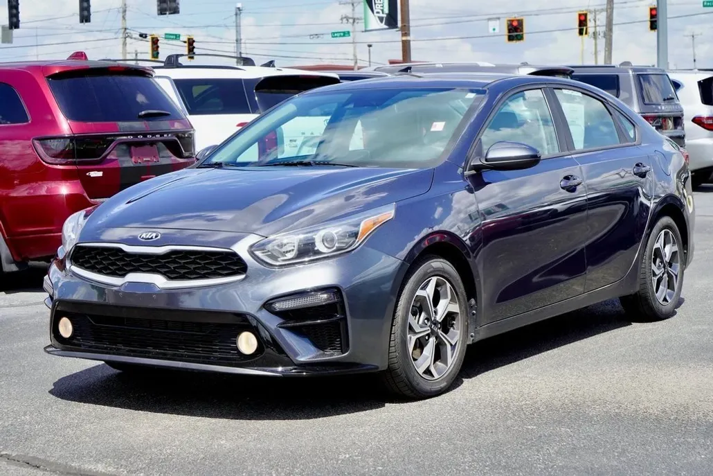 2021 Kia Forte LXS photo 1
