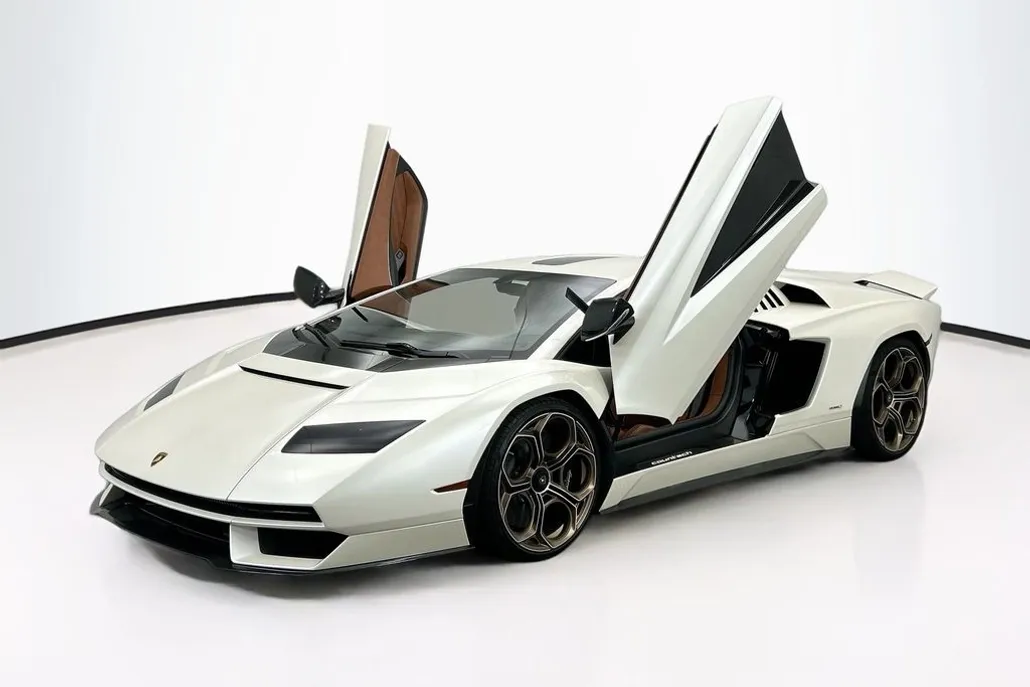 2022 Lamborghini Countach LPI 800-4 photo 1