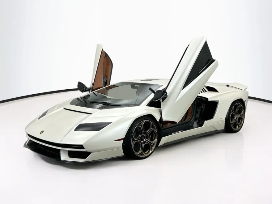 2022 Lamborghini Countach LPI 800-4 photo 1