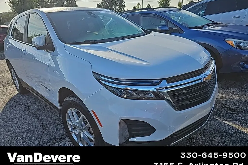 2022 Chevrolet Equinox LT photo 1