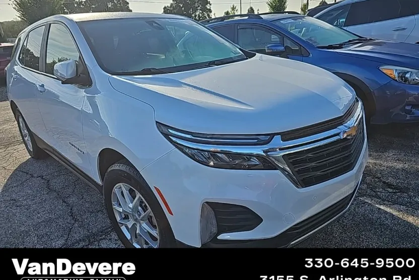 2022 Chevrolet Equinox LT photo 1