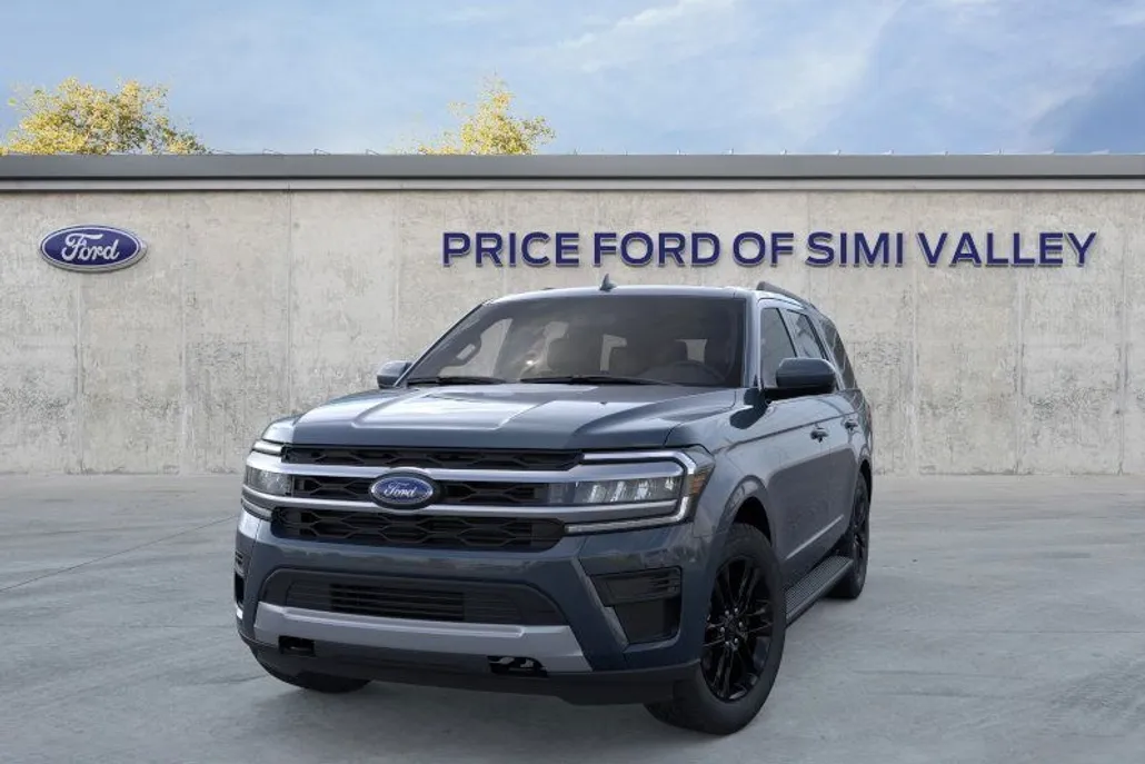 2024 Ford Expedition XLT photo 1