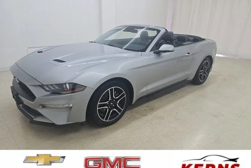 2022 Ford Mustang EcoBoost Premium photo 1