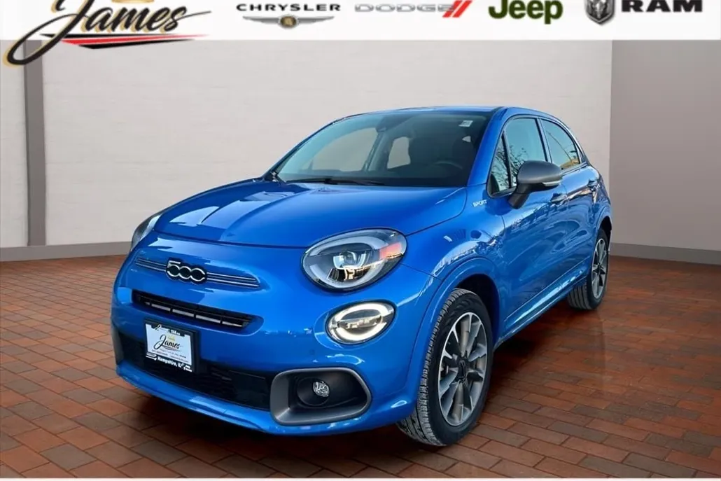 2023 Fiat 500X Pop Sport photo 1
