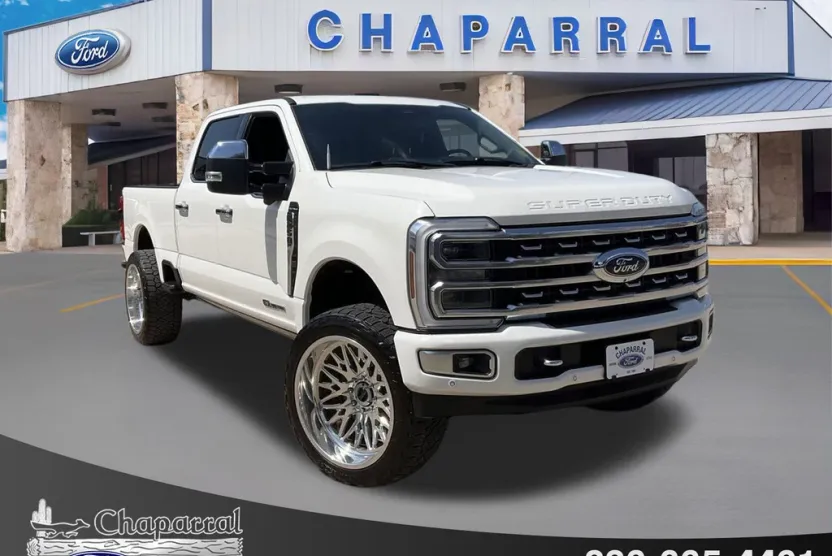 2024 Ford F-250 Platinum photo 1