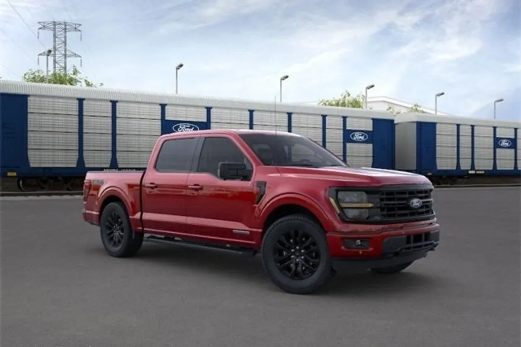 2025 Ford F-150 XLT photo 1