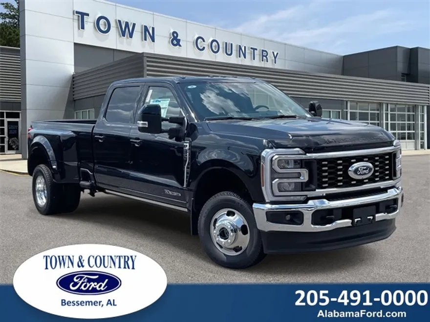 2025 Ford F-350 Lariat photo 1